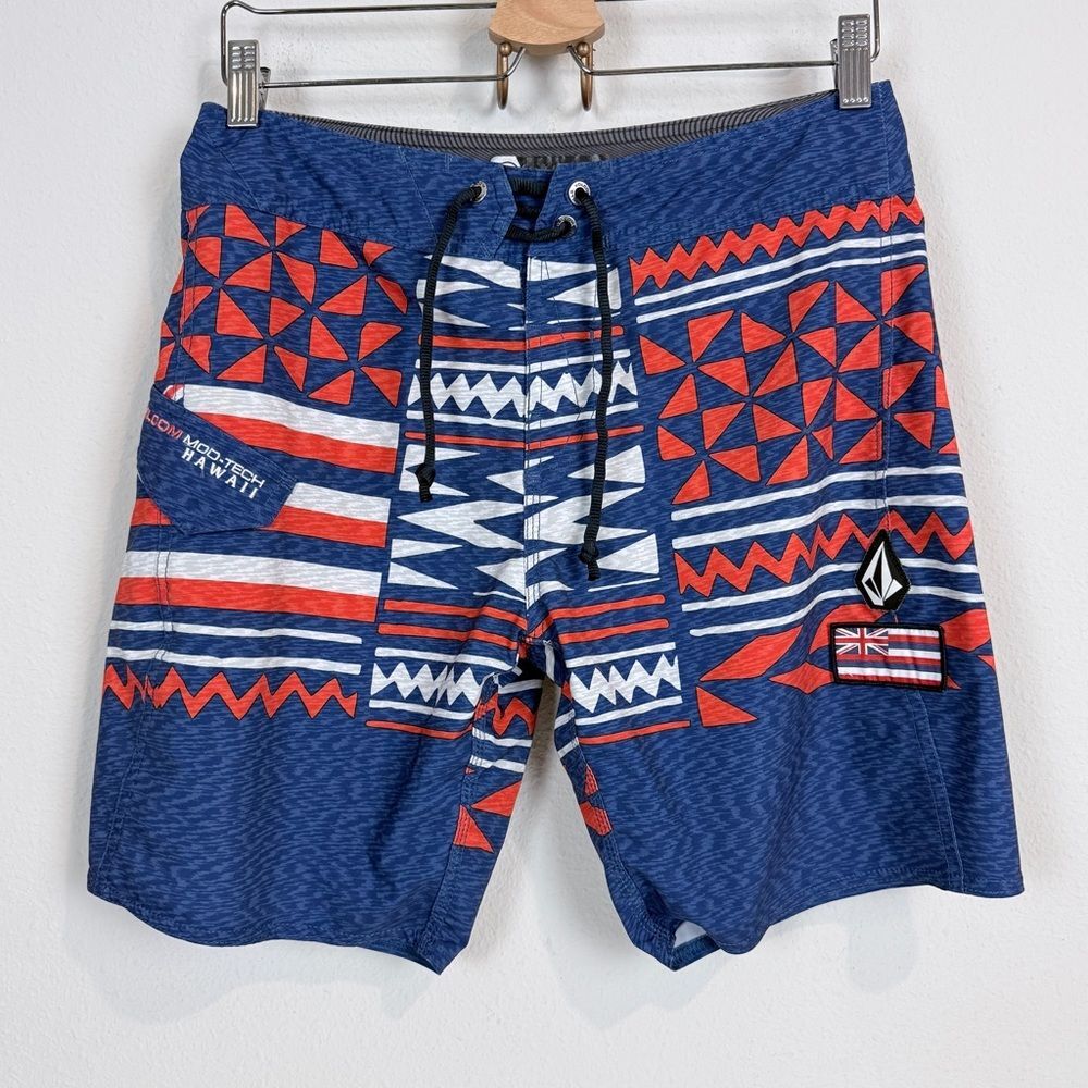 Volcom Hawaiian Flag Patch Blue Red Board Shorts 28